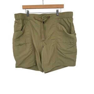 Eddie Bauer Mens Olive Nylon Cargo Shorts size XL Lightweight Quick Dry hiking